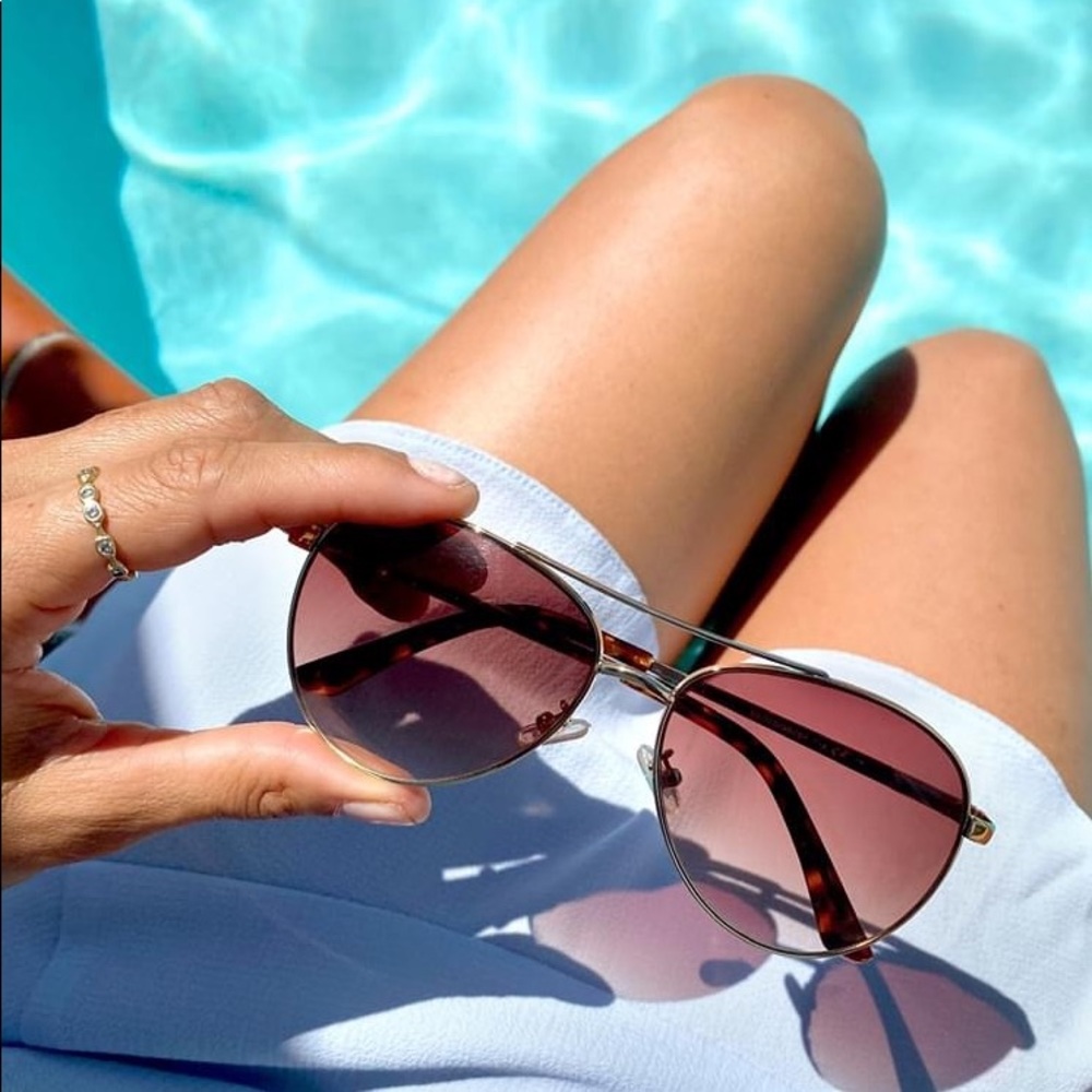 O By Oscar De La Renta Sunglasses